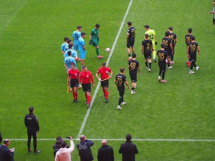 TFF, NESİNE 2. LİG KIRMIZI GRUP 14. HAFTASINDA YENİ MALATYASPOR-ISPARTA 32 SPOR KARŞILAŞMASINDA EV...