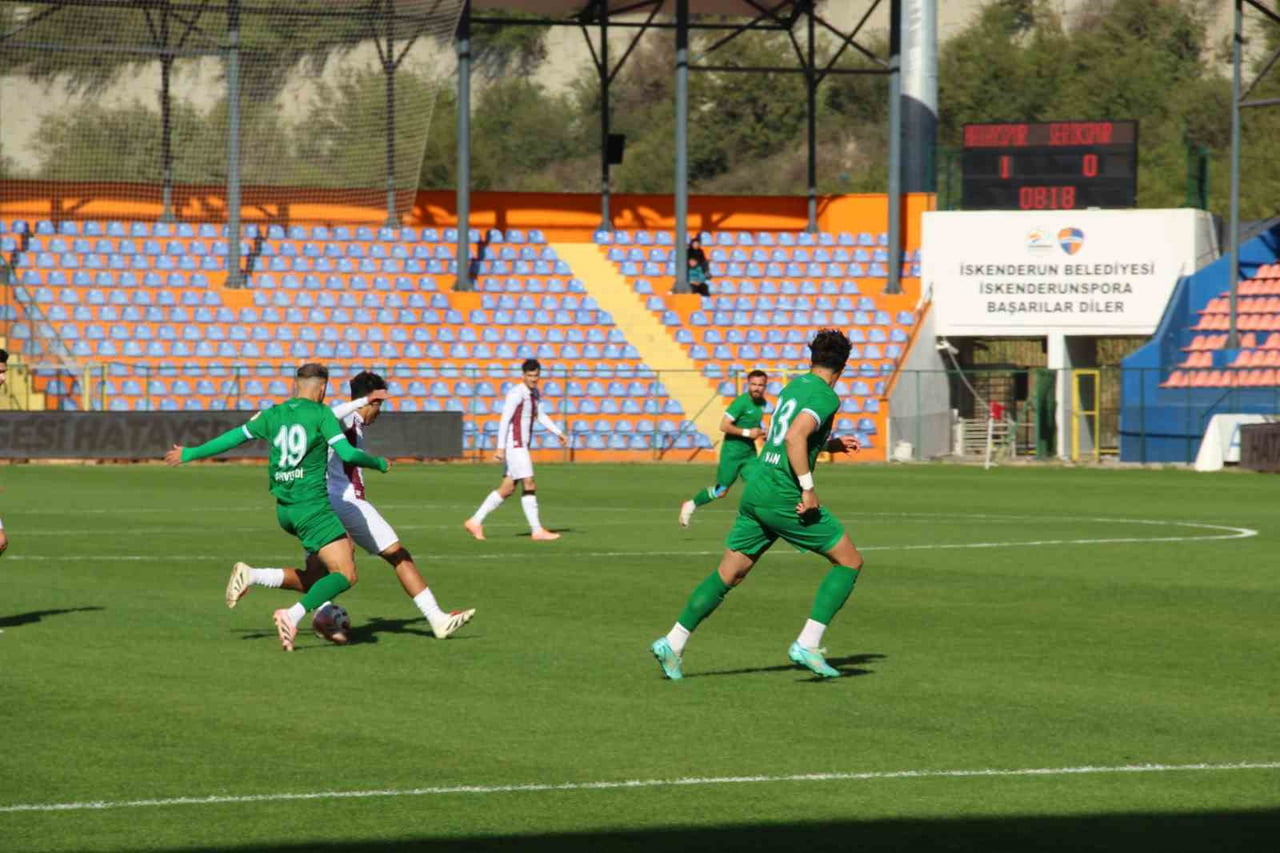 TFF TRENDYOL 1. LİG ATAKAŞ HATAYSPOR; 1 -SERİK BELEDİYESPOR : 1