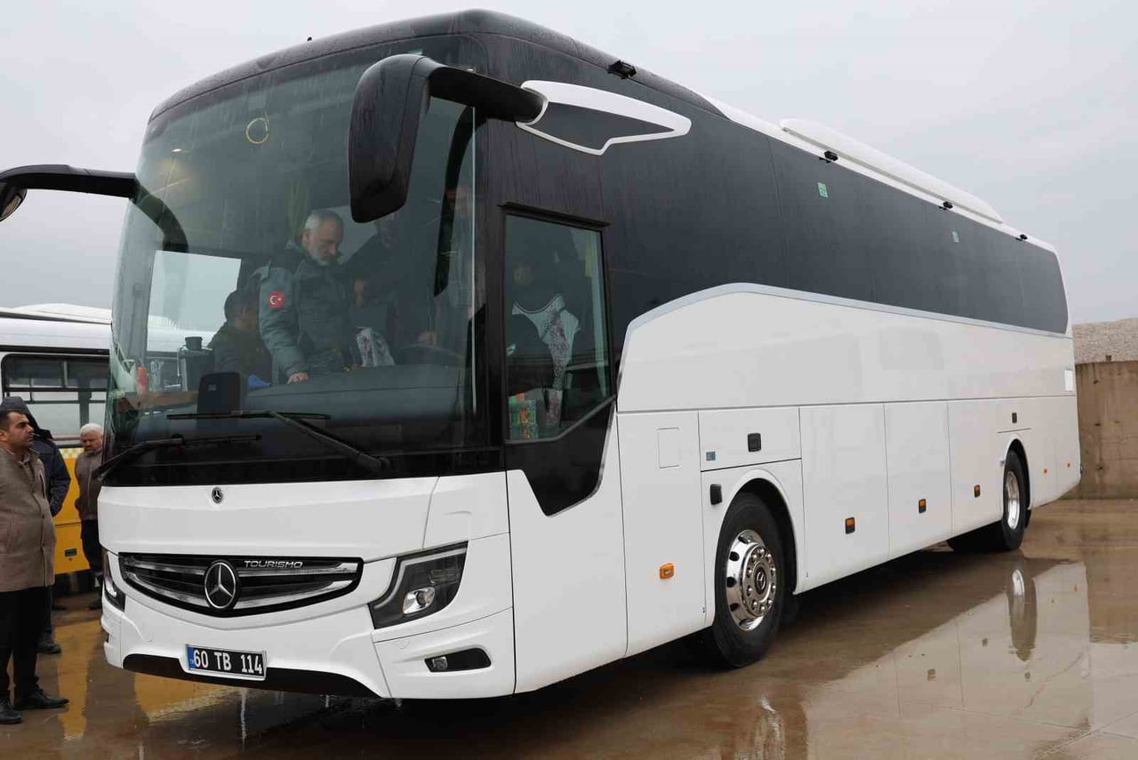 TOKAT BELEDİYESİ, TOPLU ULAŞIMDA HİZMET KALİTESİNİ ARTIRMAK AMACIYLA ARAÇ FİLOSUNA 2025 MODEL 54...