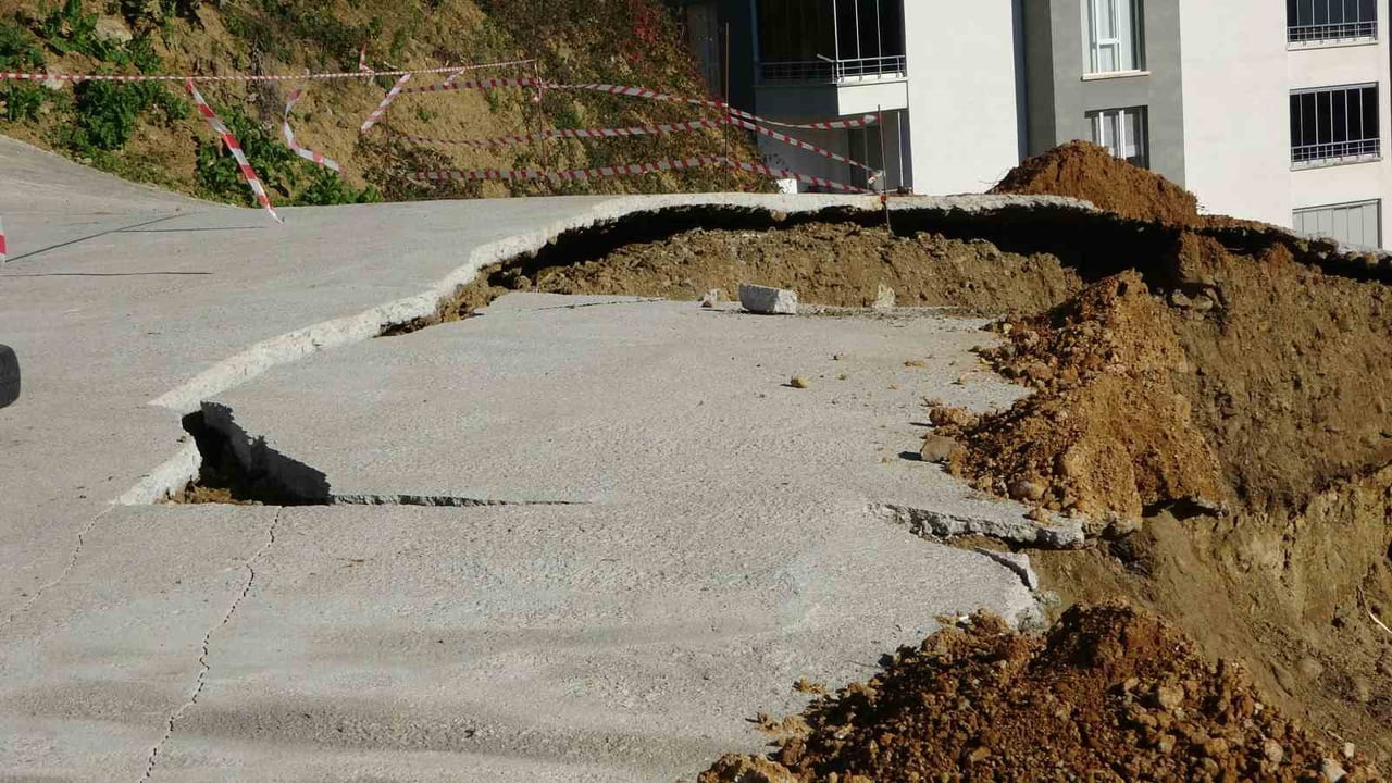 TRABZON'UN YOMRA İLÇESİNDE, GEÇMİŞ YILLARDA KAÇAK HAFRİYAT DÖKÜM SAHASI OLARAK KULLANILDIĞI...