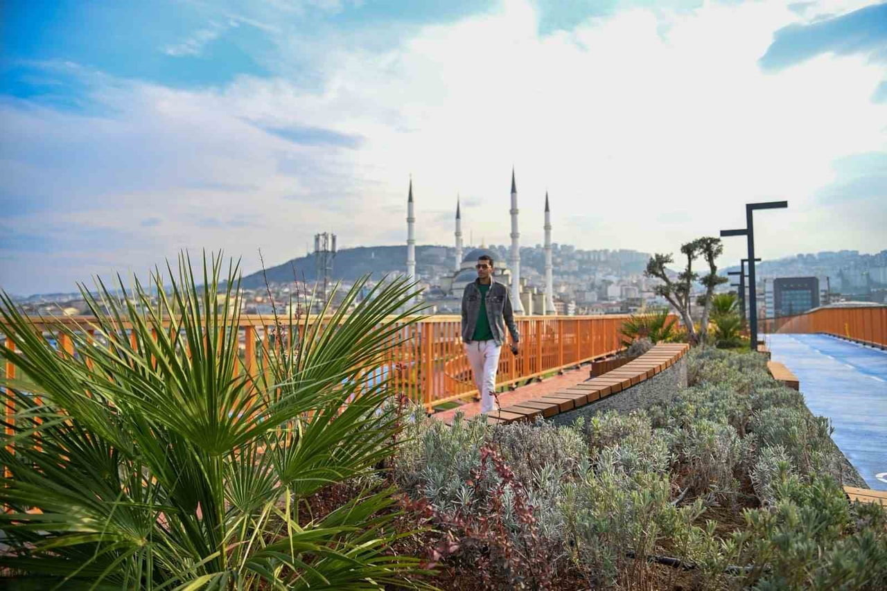 TRABZON BÜYÜKŞEHİR BELEDİYESİ İLE KARAYOLLARI GENEL MÜDÜRLÜĞÜ İŞ BİRLİĞİNDE HAYATA GEÇİRİLEN, YAYA...