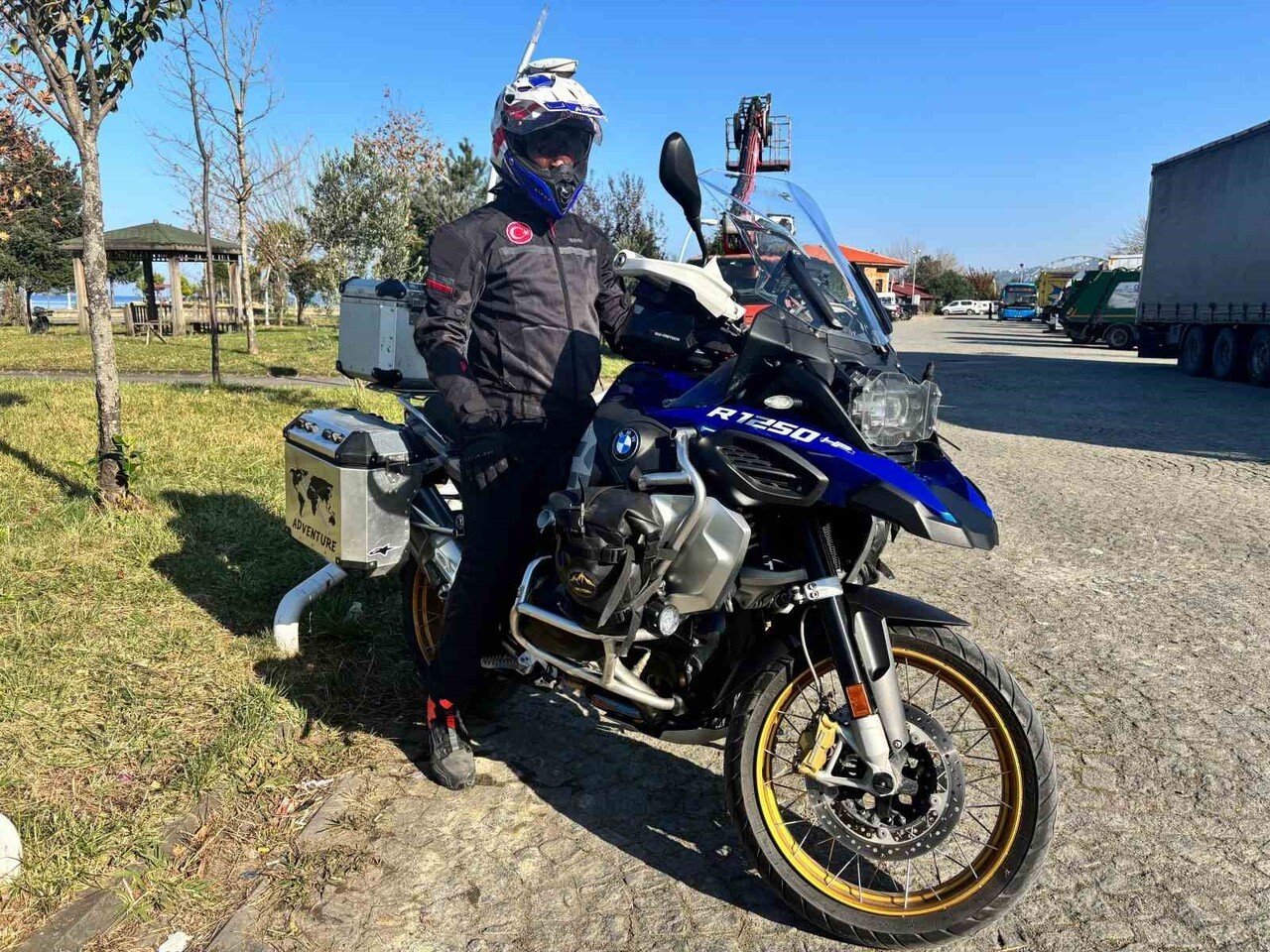 TRABZON’UN OF İLÇESİNDE YAŞAYAN ALİ KURT İLE KEREM DEĞİRMENCİ, MOTOSİKLETLE ÇIKTIKLARI VE 5 ÜLKEYİ...