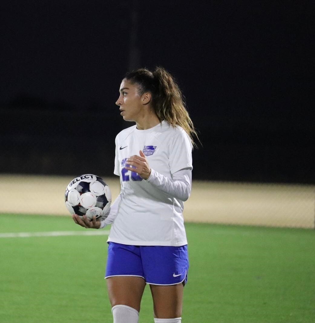 TRABZONSPOR KADIN FUTBOL TAKIMI'NIN GEÇEN SEZON KADROSUNDA YER ALAN RÜMEYSA AKKUŞ, EĞİTİM AMACIYLA...