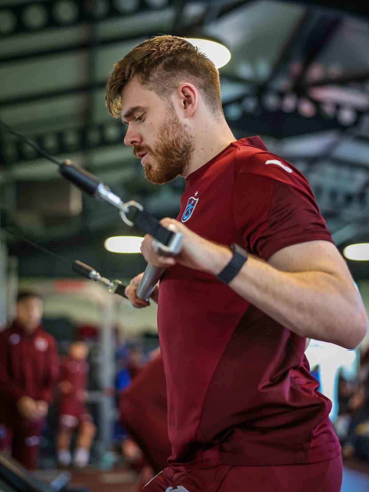 TRABZONSPOR, TURKCELL SÜPER KUPA YARI FİNALİ’NDE OYNAYACAĞI GALATASARAY MAÇI HAZIRLIKLARINI...