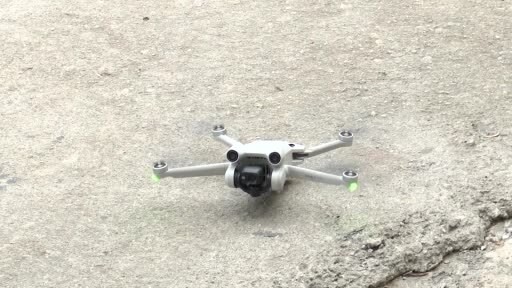 Trafikten kaçan dolmuş 200 metre ters şeritte ilerledi