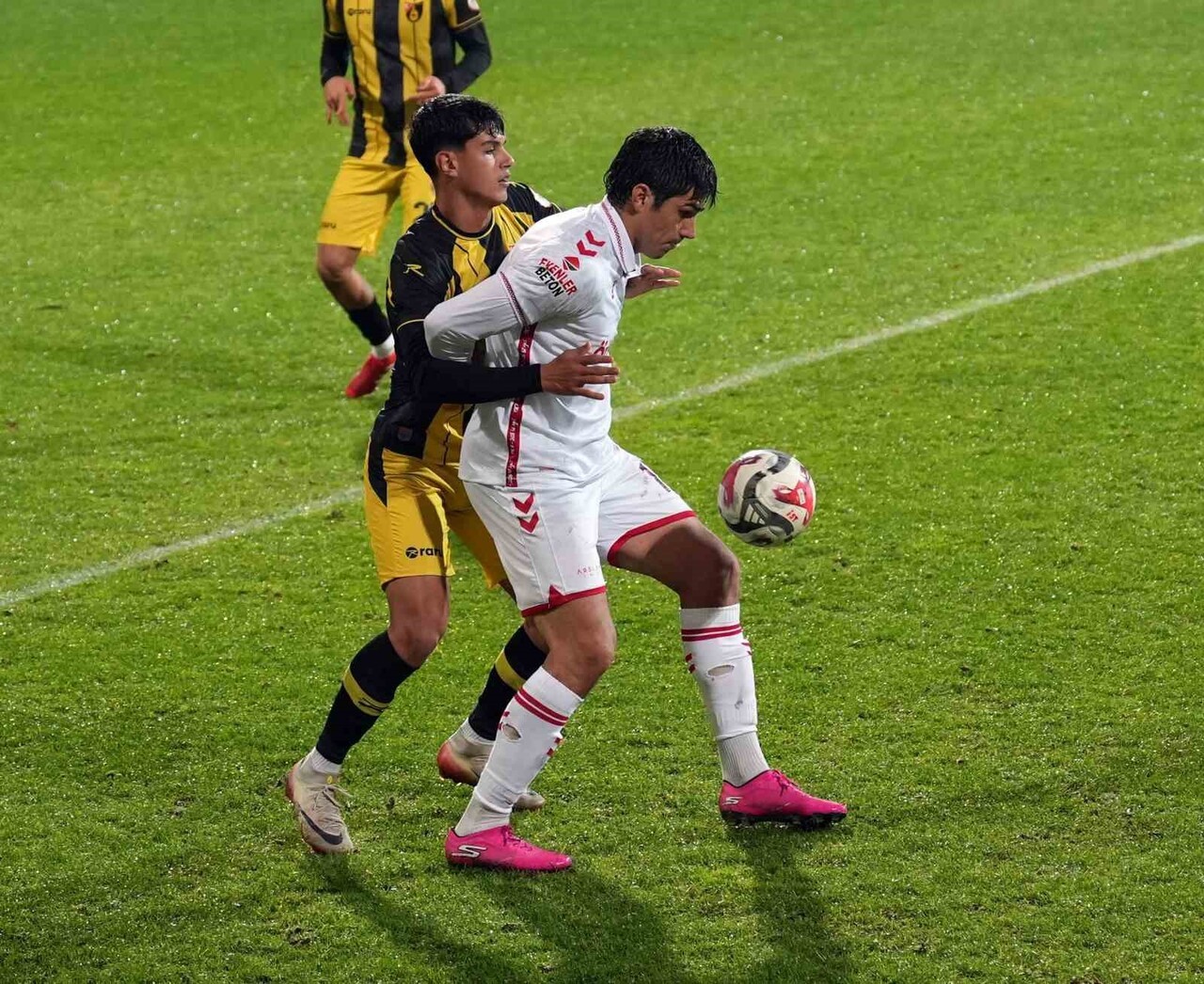 TRENDYOL 1. LİG’İN 16. HAFTASINDA İSTANBULSPOR, SAHASINDA KARŞILAŞTIĞI ÖZBELSAN SİVASSPOR'U 2-1...