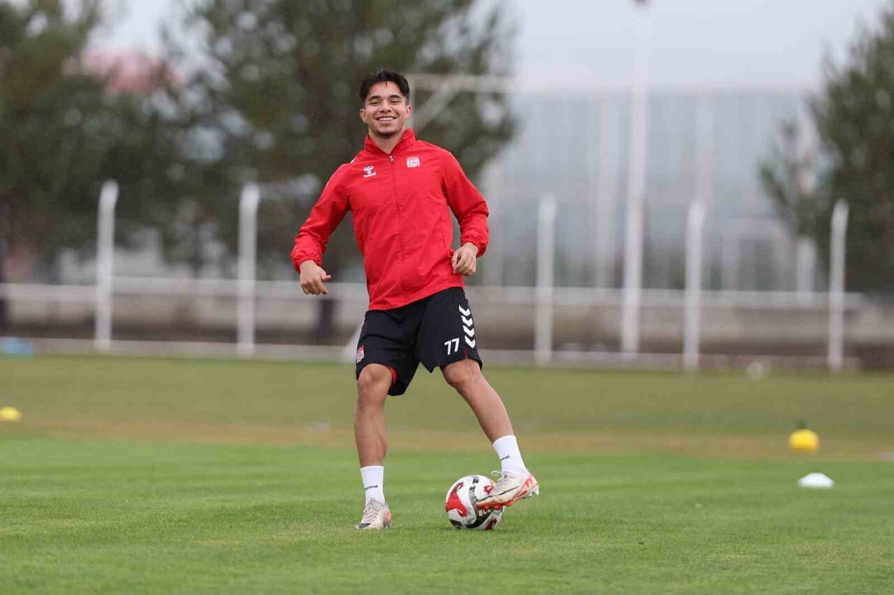 TRENDYOL 1. LİG’İN 17. HAFTASINDA SAHASINDA ÇORUM FK’YI KONUK EDECEK OLAN ÖZBELSAN SİVASSPOR...