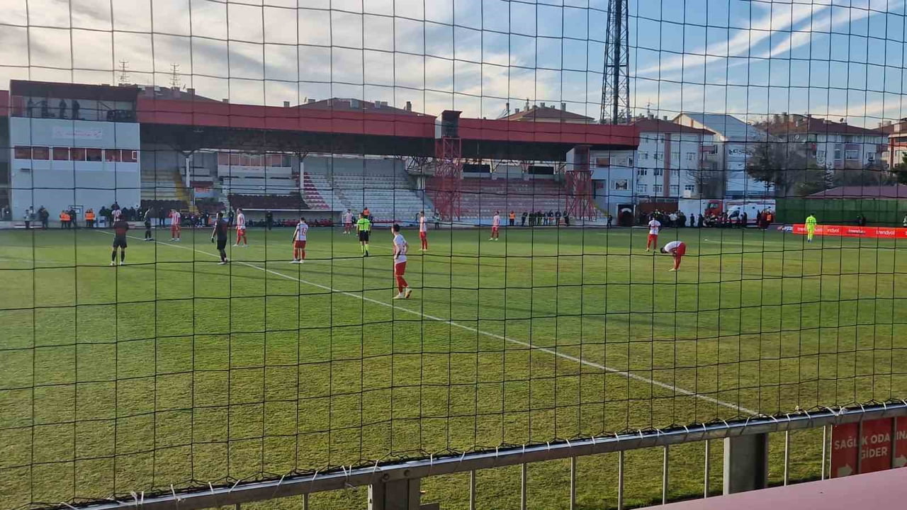 TRENDYOL 1. LİG’İN 18.HAFTASINDA BOLUSPOR SAHASINDA AĞIRLADIĞI PENDİKSPOR’A 2-1 MAĞLUP OLDU. MAÇIN...