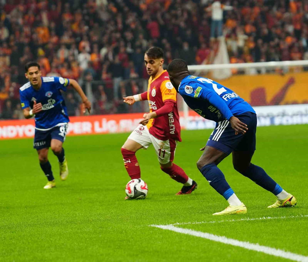 TRENDYOL SÜPER LİG'İN 17. HAFTASINDA GALATASARAY EVİNDE KASIMPAŞA İLE KARŞILAŞIYOR. MÜCADELENİN 15...
