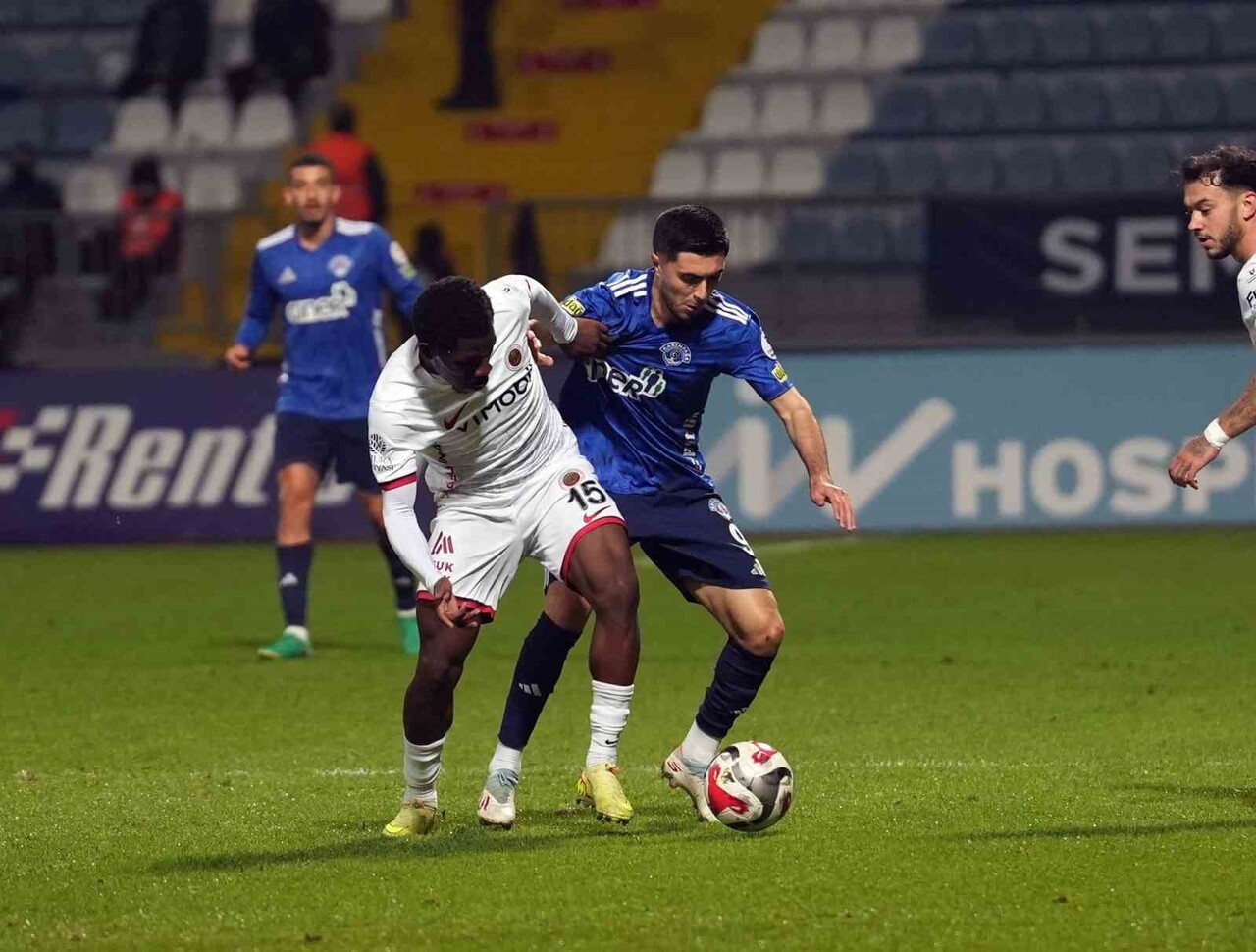 TRENDYOL SÜPER LİG’DE 16. HAFTANIN AÇILIŞ MAÇINDA KASIMPAŞA, GENÇLERBİRLİĞİ’Nİ AĞIRLIYOR....