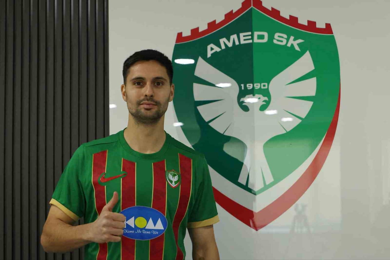 TRENDYOL SÜPER LİG EKİBİ KOCAELİSPOR’DAN AYRILAN TARKAN SERBEST, 1. LİG’İN LİDER TAKIMI AMED...