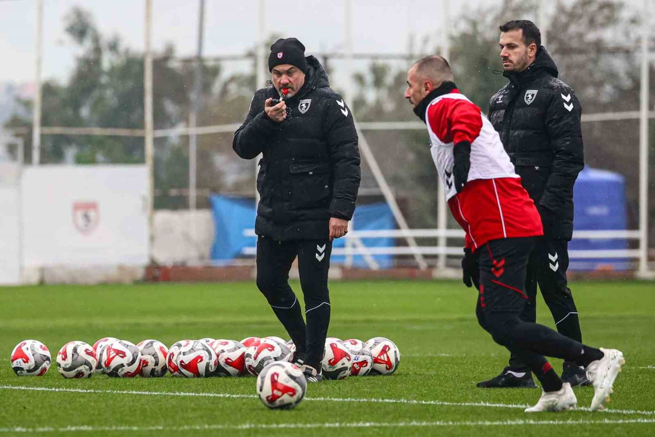 TRENDYOL SÜPER LİG EKİPLERİNDEN SAMSUNSPOR, 2025-2026 TURKCELL SÜPER KUPA YARI FİNALİNDE...