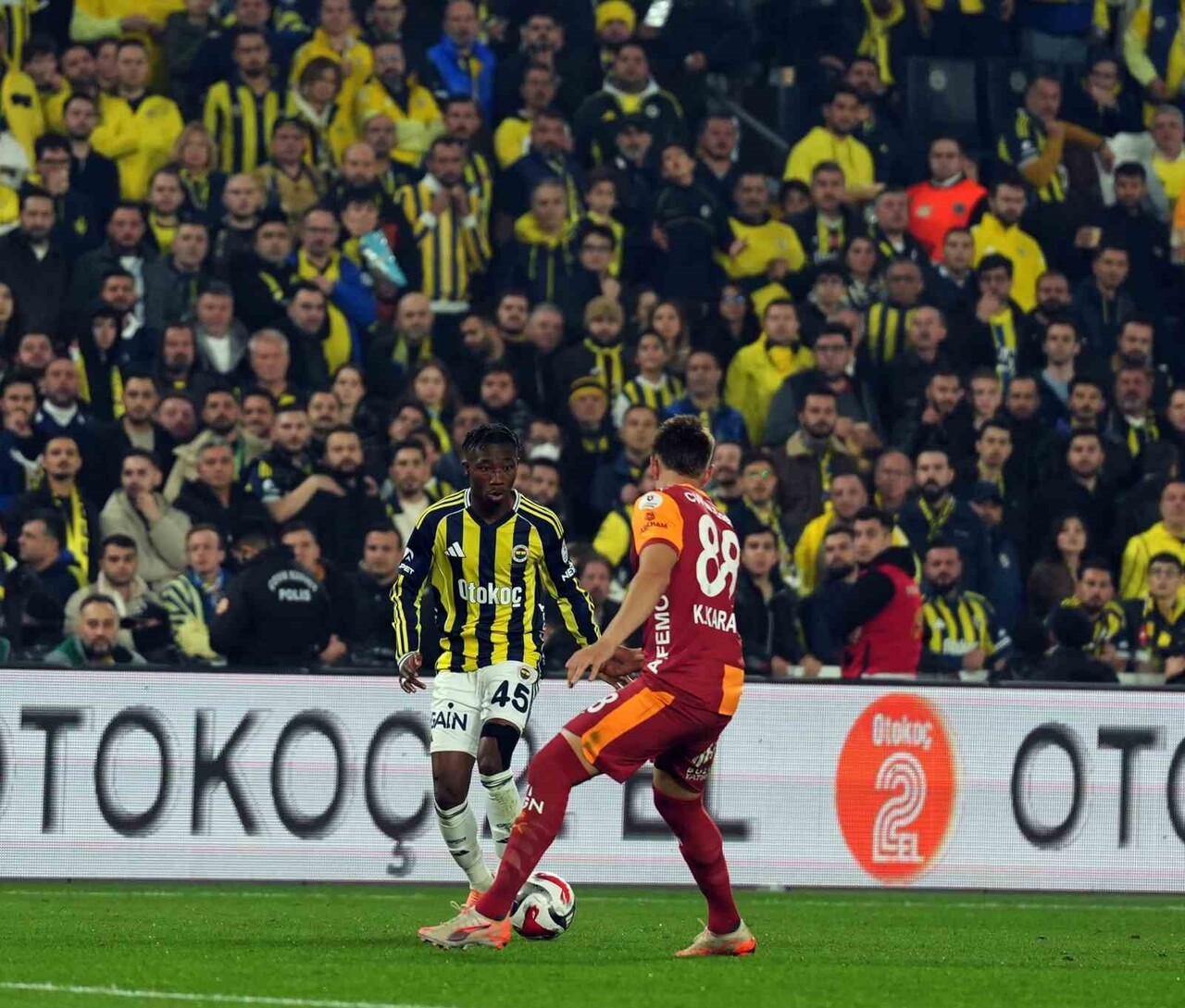 TRENDYOL SÜPER LİG’İN 14. HAFTASINDA FENERBAHÇE, KONUK ETTİĞİ GALATASARAY İLE 1-1 BERABERE...