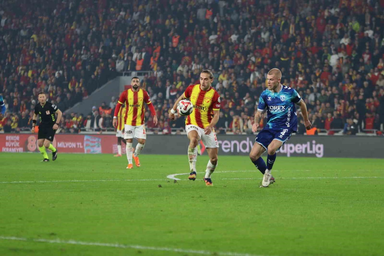 TRENDYOL SÜPER LİG’İN 17. HAFTASINDA GÖZTEPE, KONUK ETTİĞİ SAMSUNSPOR’U 2-0 MAĞLUP...