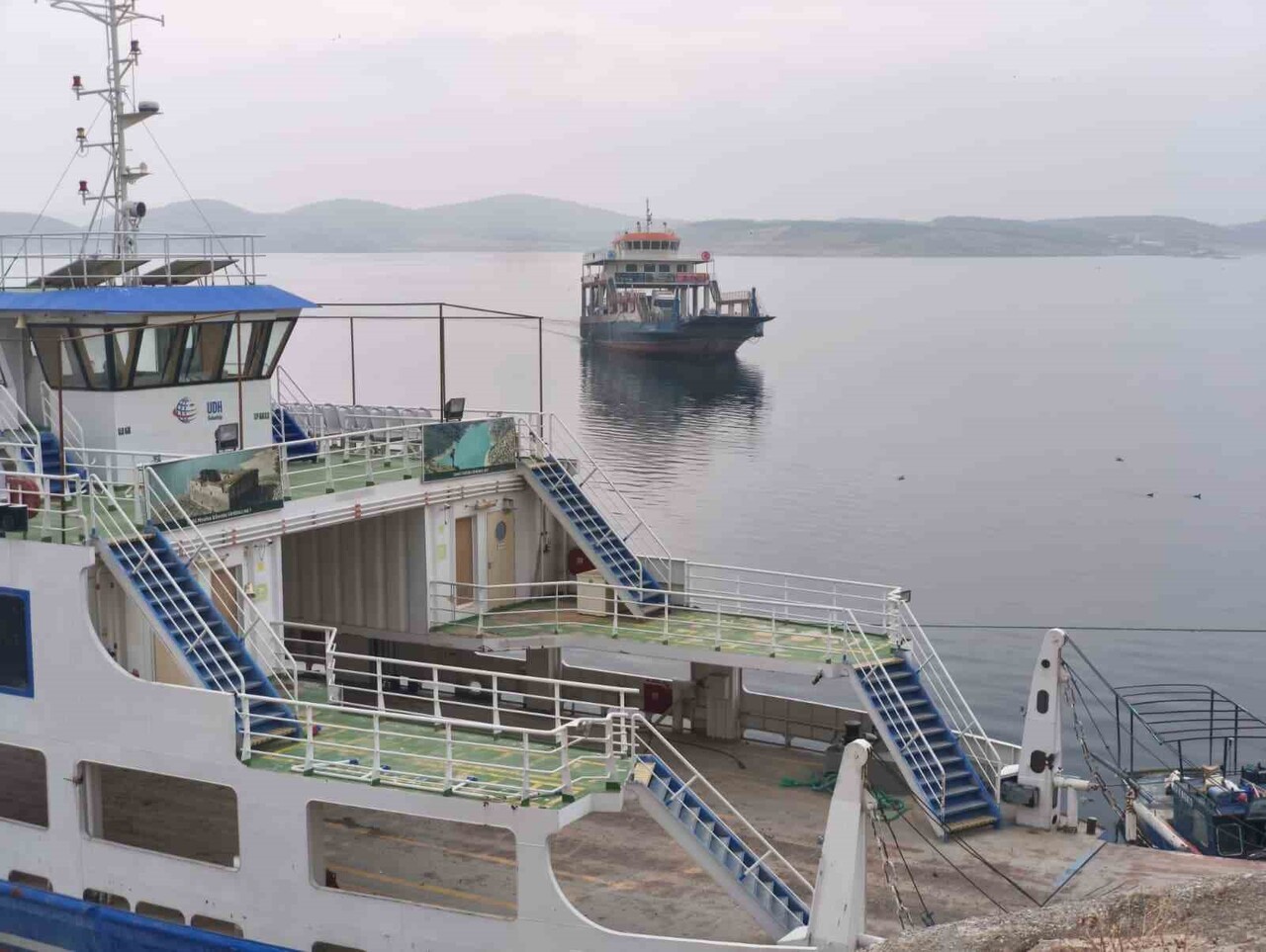 TUNCELİ'NİN ÇEMİŞGEZEK İLÇESİ İLE ELAZIĞ ARASINDA ULAŞIM SAĞLAYAN FERİBOTLARIN SEFER SAATLERİNDE...