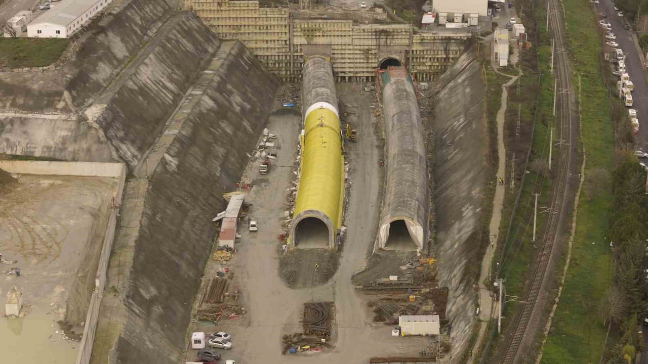 TÜRKİYE'Yİ HIZLI TRENLE AVRUPA'YA BAĞLAYACAK İSTANBUL-KAPIKULE YÜKSEK STANDARTLI DEMİRYOLU...