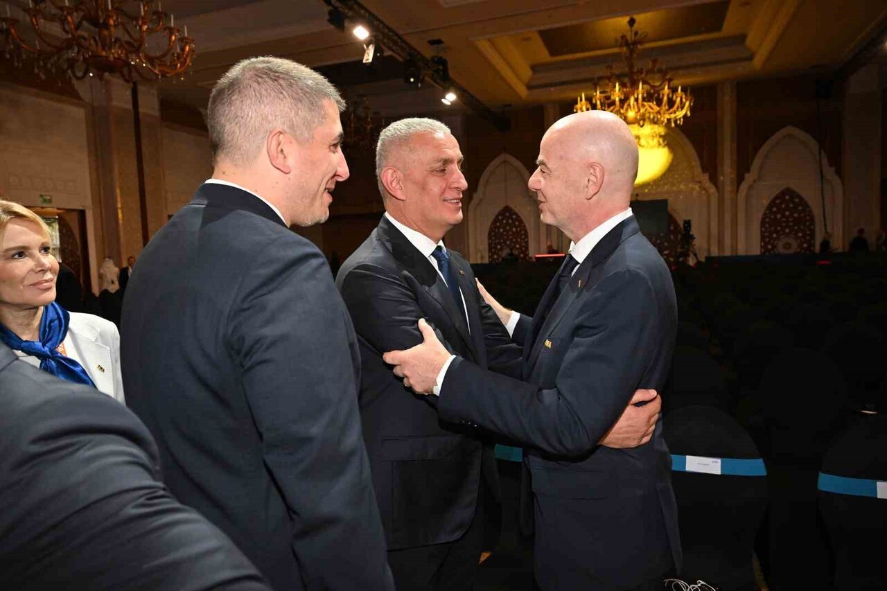 TÜRKİYE FUTBOL FEDERASYONU BAŞKANI İBRAHİM HACIOSMANOĞLU, KATAR'IN BAŞKENTİ DOHA'DA...