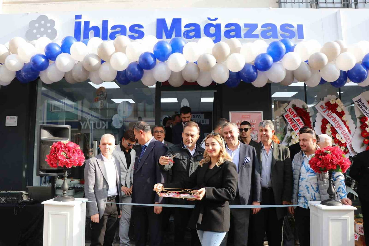 TÜRKİYE GENELİNDE MAĞAZALAŞMA ATAĞINI SÜRDÜREN İHLAS PAZARLAMA, BOLU’DAKİ MAĞAZASINI AKTAŞ...