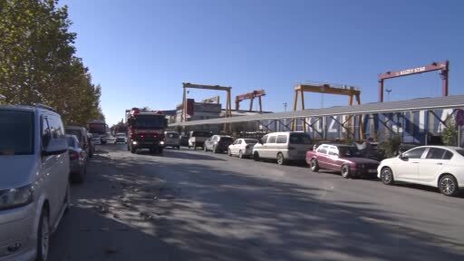 Tuzla Tersanesi'nde gemi yangını paniğe neden oldu