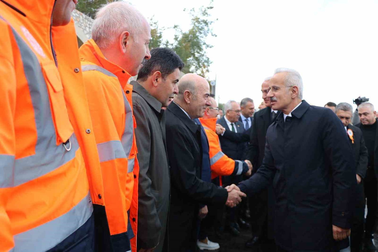 ULAŞTIRMA VE ALTYAPI BAKANI ABDULKADİR URALOĞLU AÇILIŞA KATILDI