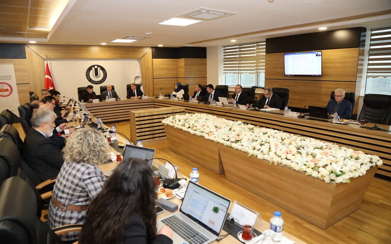 ÜNİVERSİTELERARASI KURUL (ÜAK) YÖNETİM KURULUNUN 2025 YILI ARALIK AYI TOPLANTISI, ORDU...