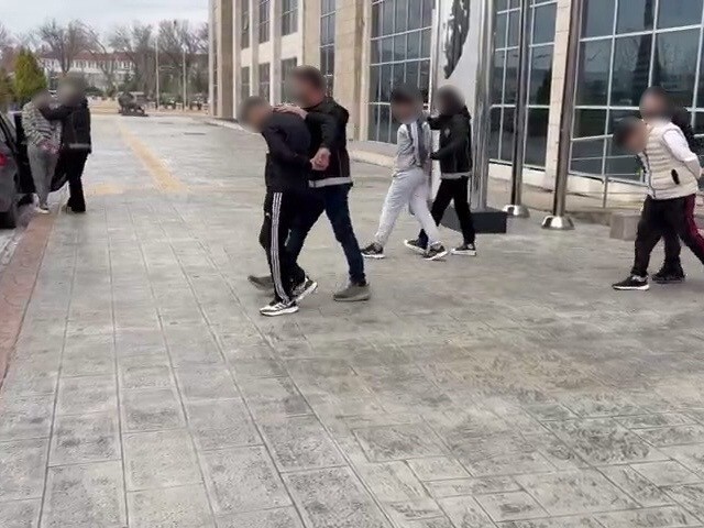 UŞAK İL EMNİYET MÜDÜRLÜĞÜ NARKOTİK SUÇLARLA MÜCADELE ŞUBE MÜDÜRLÜĞÜ EKİPLERİNCE İL MERKEZİNDE...