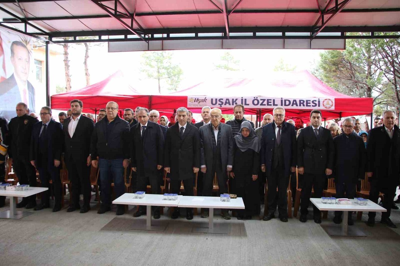 UŞAK’IN KARAHALLI İLÇESİNDE HAYIRSEVERLERİN DESTEKLERİYLE HAZIRLANAN SEMRA-ÖZKAN ATAK HEMODİYALİZ...