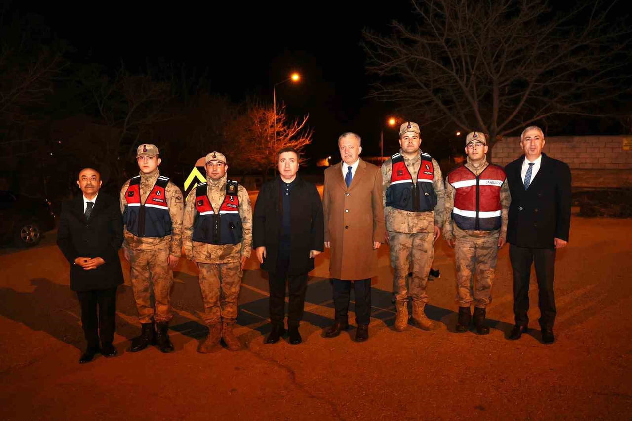 VALİ AYDOĞDU'DAN MEHMETÇİĞE MORAL ZİYARETİ