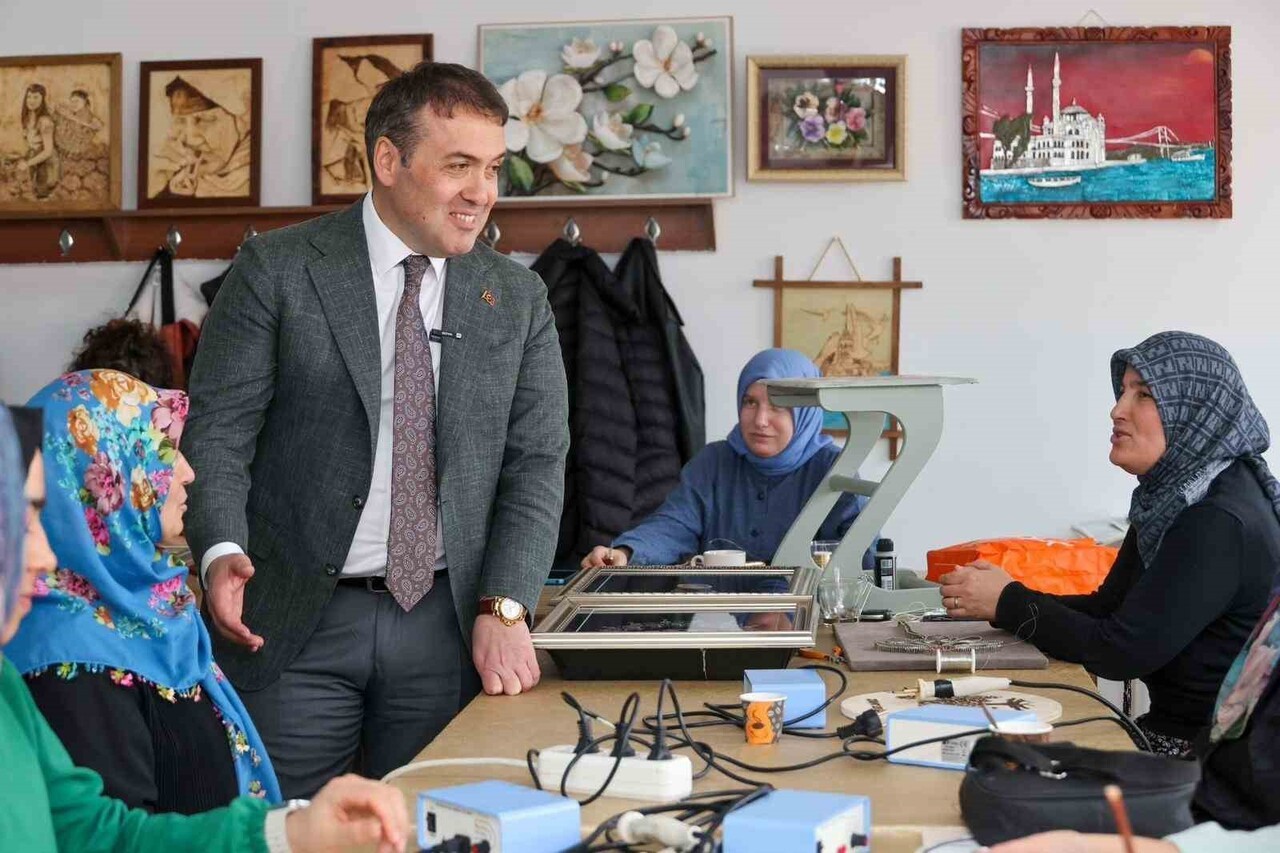 VALİ SÖZER OSMANELİ HALK EĞİTİM MERKEZİNİ ZİYARET ETTİ