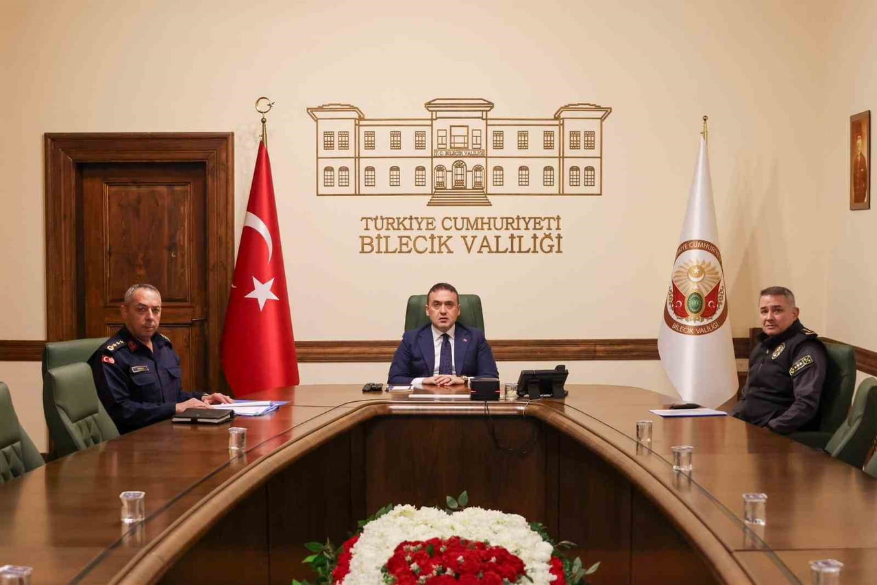 VALİ SÖZER, YENİ YIL TEDBİRLERİNE İLİŞKİN HAZIRLIK VE KOORDİNASYON TOPLANTISI’NA KATILDI