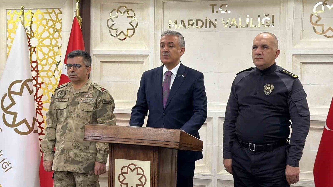 VALİLİKTE, İL EMNİYET MÜDÜRÜ RECEP TECİMER VE İL JANDARMA KOMUTANI TUĞGENERAL TAHSİN SARUHAN'IN...