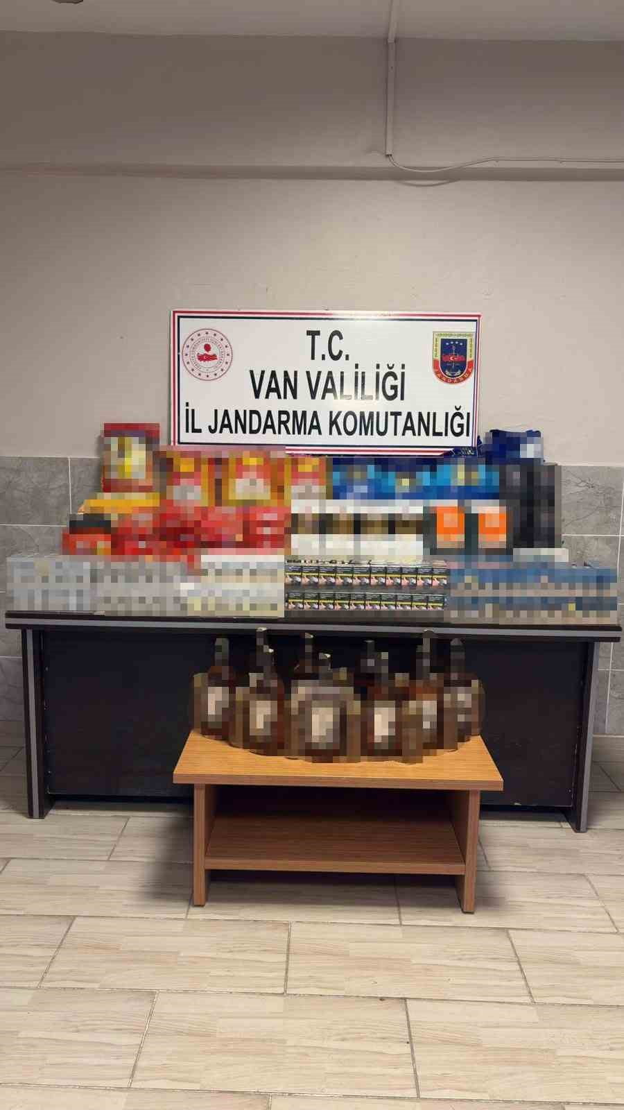 VAN’IN GÜRPINAR İLÇESİNDE JANDARMA EKİPLERİNCE YÜRÜTÜLEN ÇALIŞMALAR SONUCUNDA KAÇAK SİGARA, ALKOL...