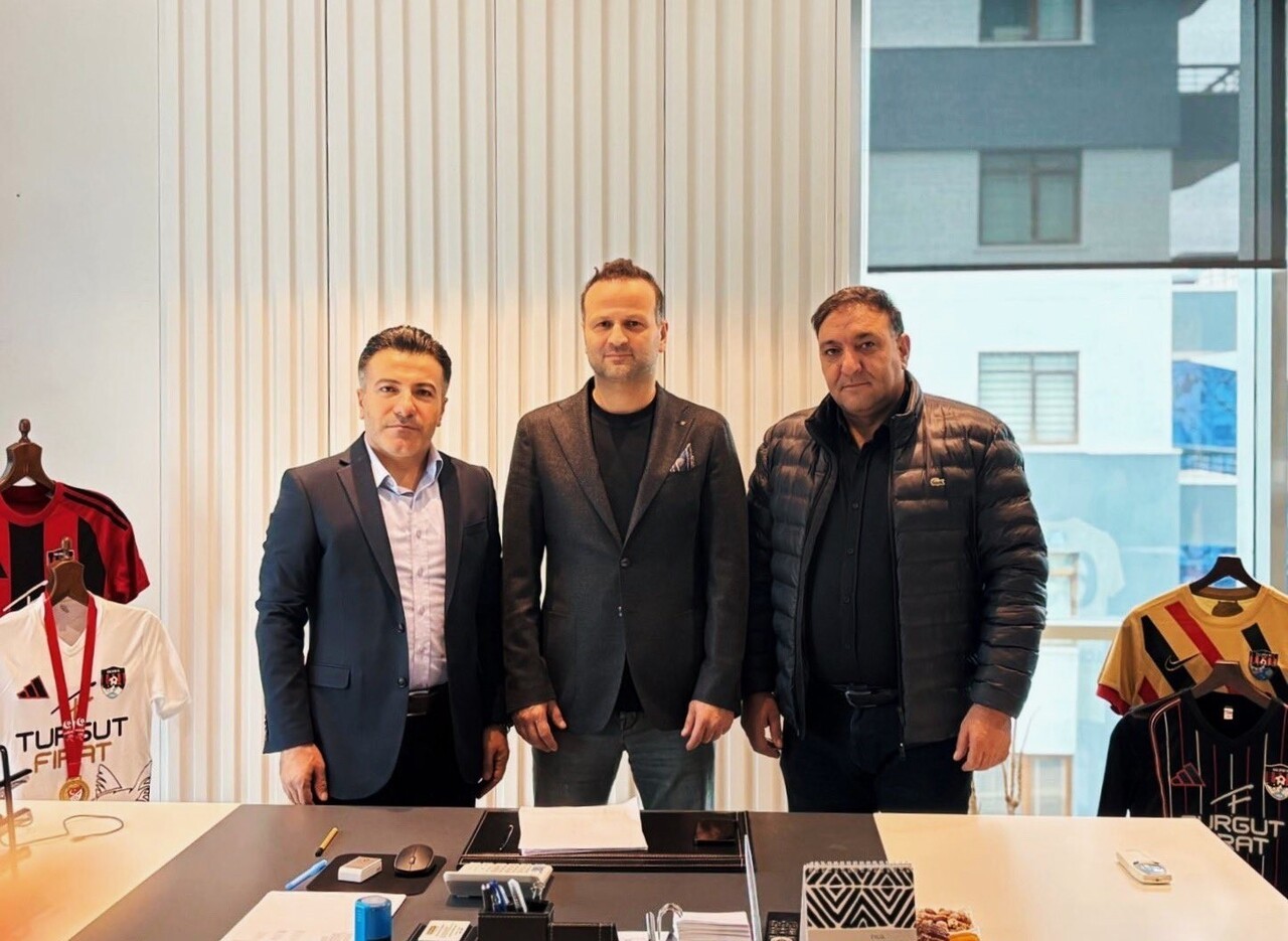 VANSPOR FUTBOL KULÜBÜ, TEKNİK DİREKTÖRLÜK GÖREVİ İÇİN OSMAN ZEKİ KORKMAZ İLE ANLAŞMAYA...