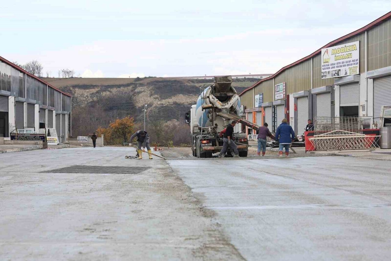VEZİRKÖPRÜ’DE HURDACILAR VE KERESTECİLER SİTESİ’NDE YILLARDIR DEVAM EDEN SORUNLARIN ÇÖZÜMÜNE...