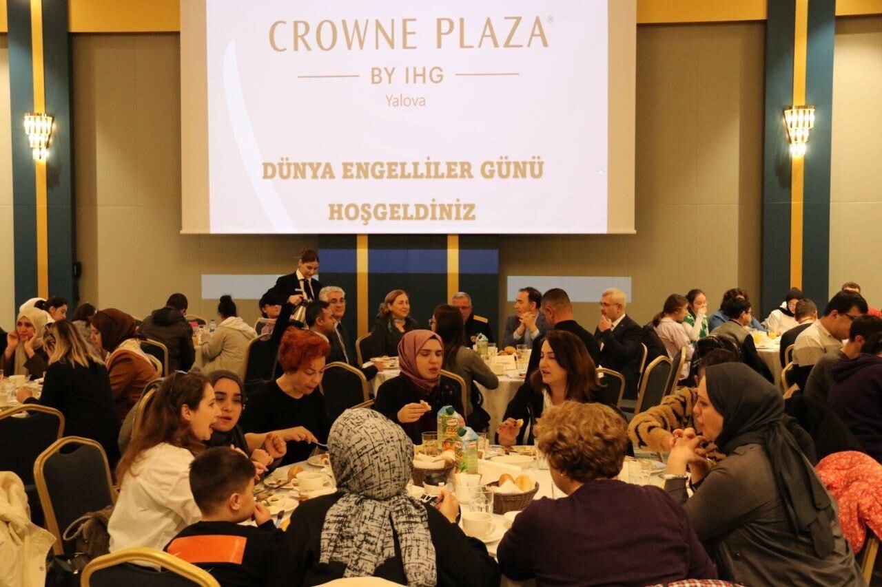 YALOVA'DA 3 ARALIK DÜNYA ENGELLİLER GÜNÜ’NDE ÖZEL EĞİTİM AİLESİ KAHVALTIDA BULUŞTU.
