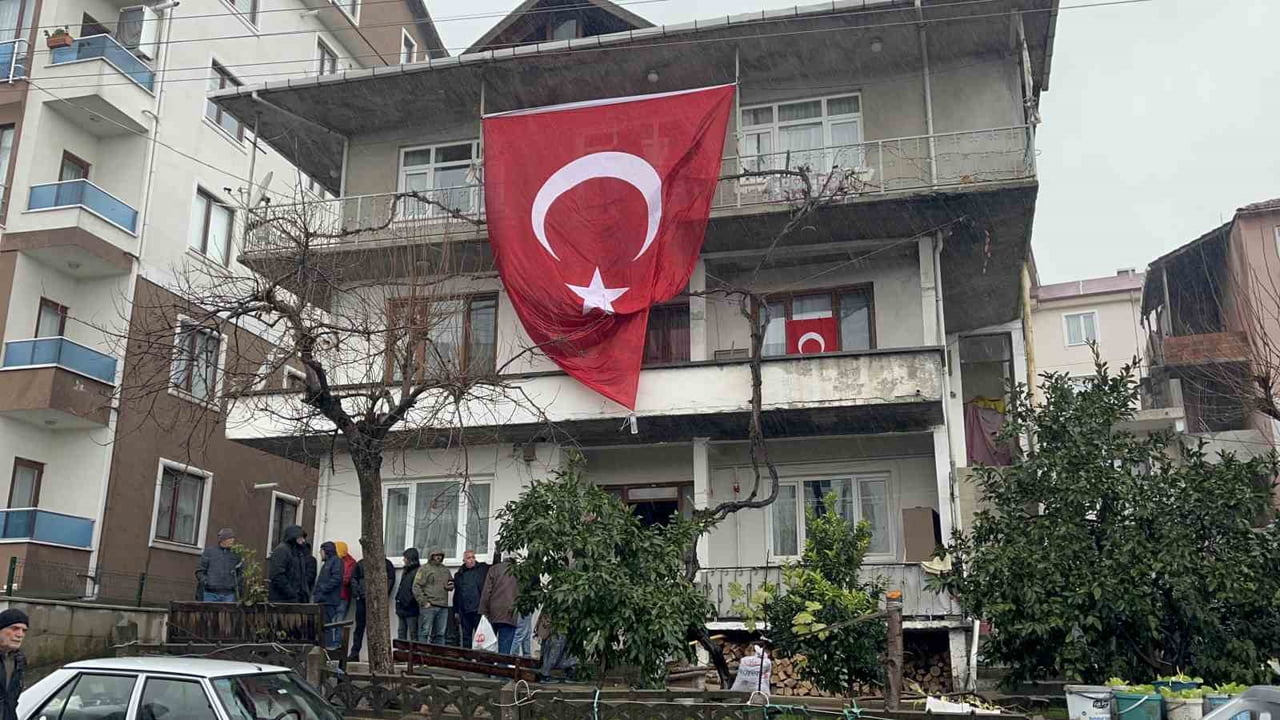 YALOVA'DA TERÖR ÖRGÜTÜ DEAŞ'A YÖNELİK OPERASYONDA ÇIKAN ÇATIŞMADA ŞEHİT OLAN TURGUT KÜLÜNK'ÜN...