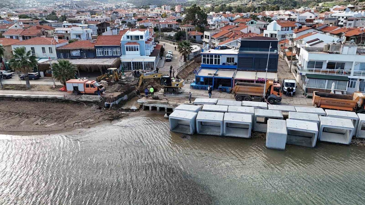 YAŞANAN CAN KAYIPLARI VE MAĞDURİYETLER ÜZERİNE İZSU, ŞAVKLI DERESİ ÇIKIŞINDA TAŞKINLARA KARŞI...