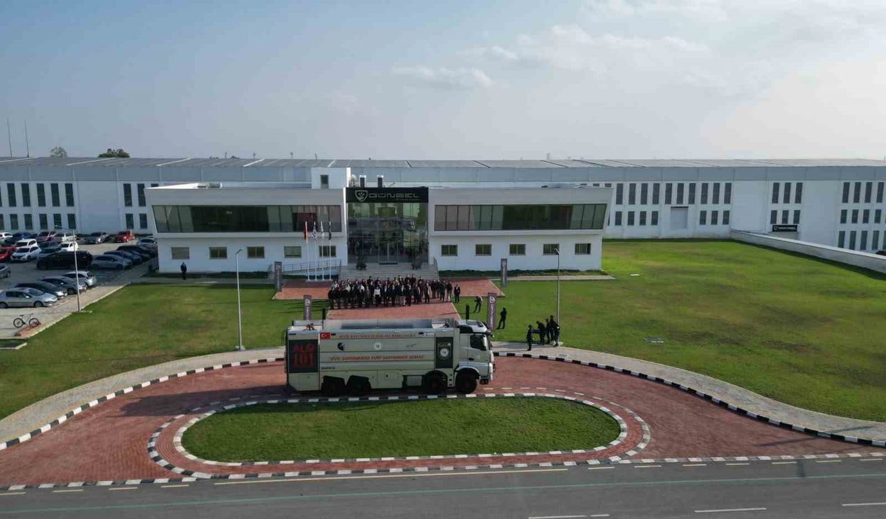 YERLİ MÜHENDİSLİK GÜCÜYLE GELİŞTİRİLEN VE ÖZELLİKLE ORMAN YANGINLARINA MÜDAHALE İÇİN TASARLANAN...