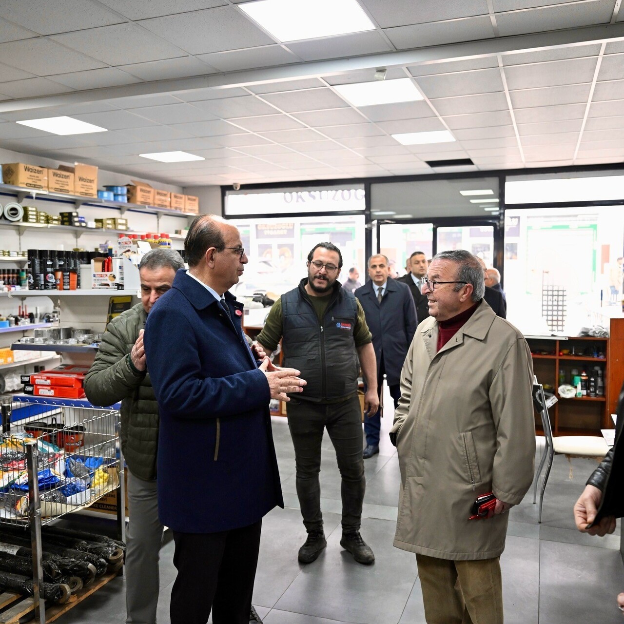 YEŞİLYURT BELEDİYE BAŞKANI PROF. DR. İLHAN GEÇİT, İLÇE GENELİNDE ESNAF VE VATANDAŞ ZİYARETLERİNİ...