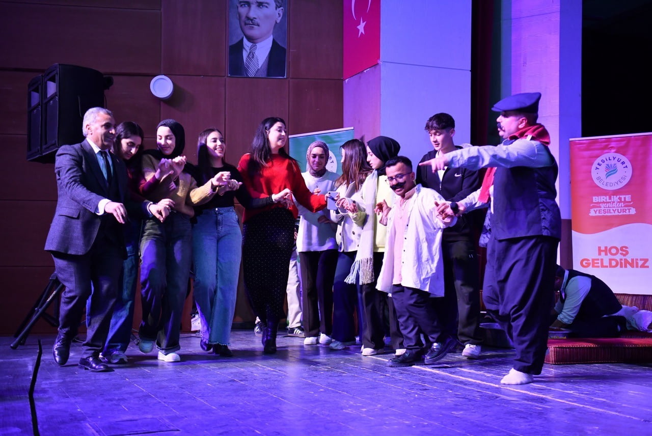 YEŞİLYURT EYVAN GECELERİ KEYİFLİ VE COŞKULU GEÇTİ