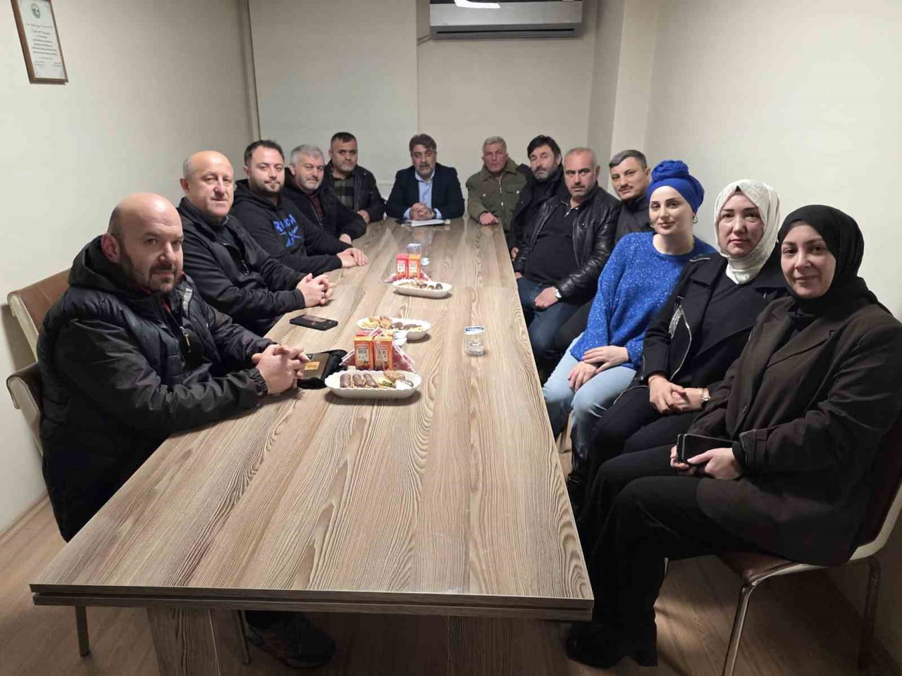 ZONGULDAK (İHA) - ALAPLI’NIN EN BÜYÜK SİVİL TOPLUM ÖRGÜTLERİNDEN BİR OLAN ESNAF VE SANATKARLAR...