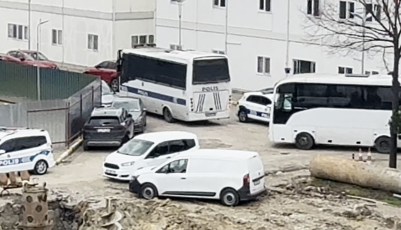 'UYUŞTURUCU' SORUŞTURMASI KAPSAMINDA DÜZENLEYEN OPERASYONDA GÖZALTINA ALINAN ÜNLÜLERİN  ADLİ TIP...