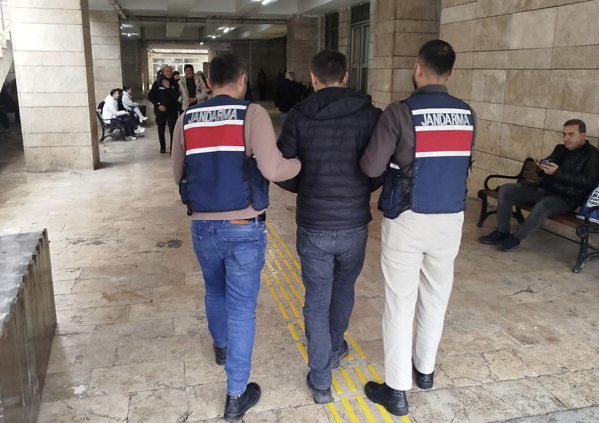 15 YIL KESİNLEŞMİŞ HAPİS CEZASI İLE ARANDIĞI TESPİT EDİLEN M.A. DÜZENLENEN OPERASYONLA...