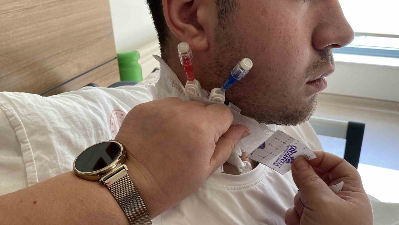 19 YAŞINDAKİ CENGİZHAN DUYMAZ, YAPILAN TEDAVİNİN ARDINDAN DAHA İYİ GÖRMEYE BAŞLADI