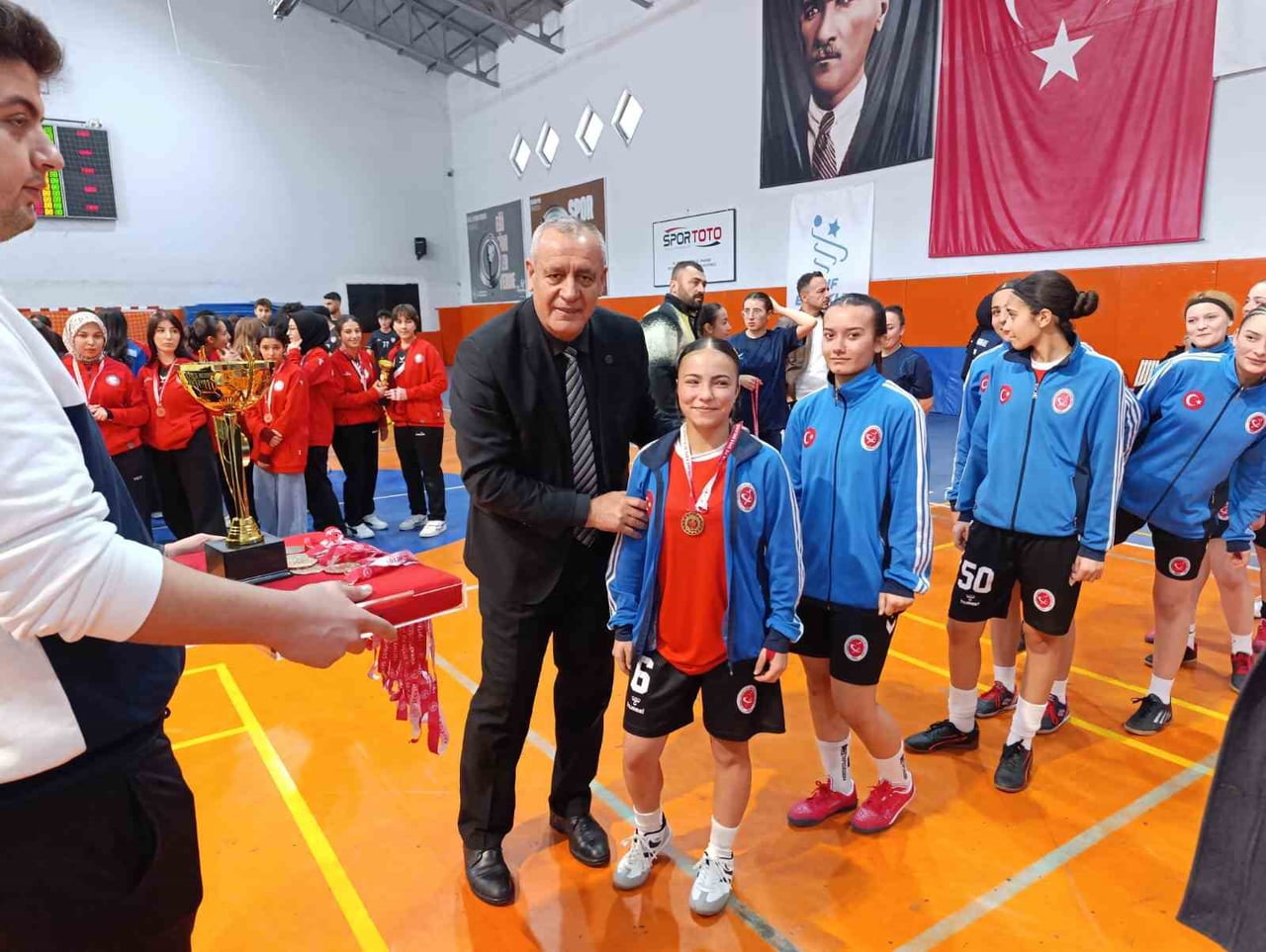 2025–2026 EĞİTİM ÖĞRETİM YILI OKUL SPORLARI FAALİYETLERİ KAPSAMINDA DÜZENLENEN GENÇ KIZLAR FUTSAL...