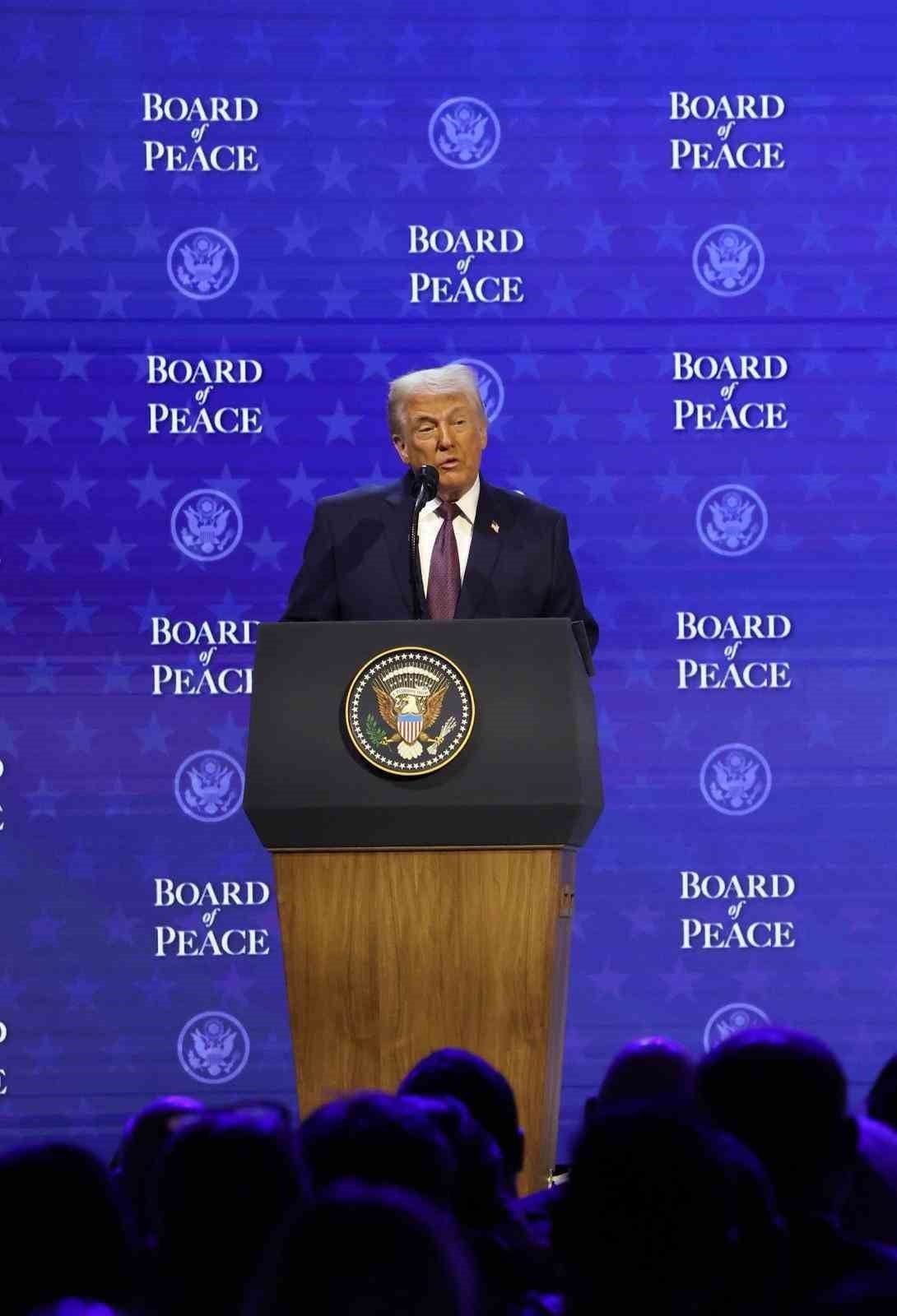 ABD BAŞKANI DONALD TRUMP, DÜNYA EKONOMİK FORUMU'NUN GERÇEKLEŞTİRİLDİĞİ İSVİÇRE'NİN DAVOS...