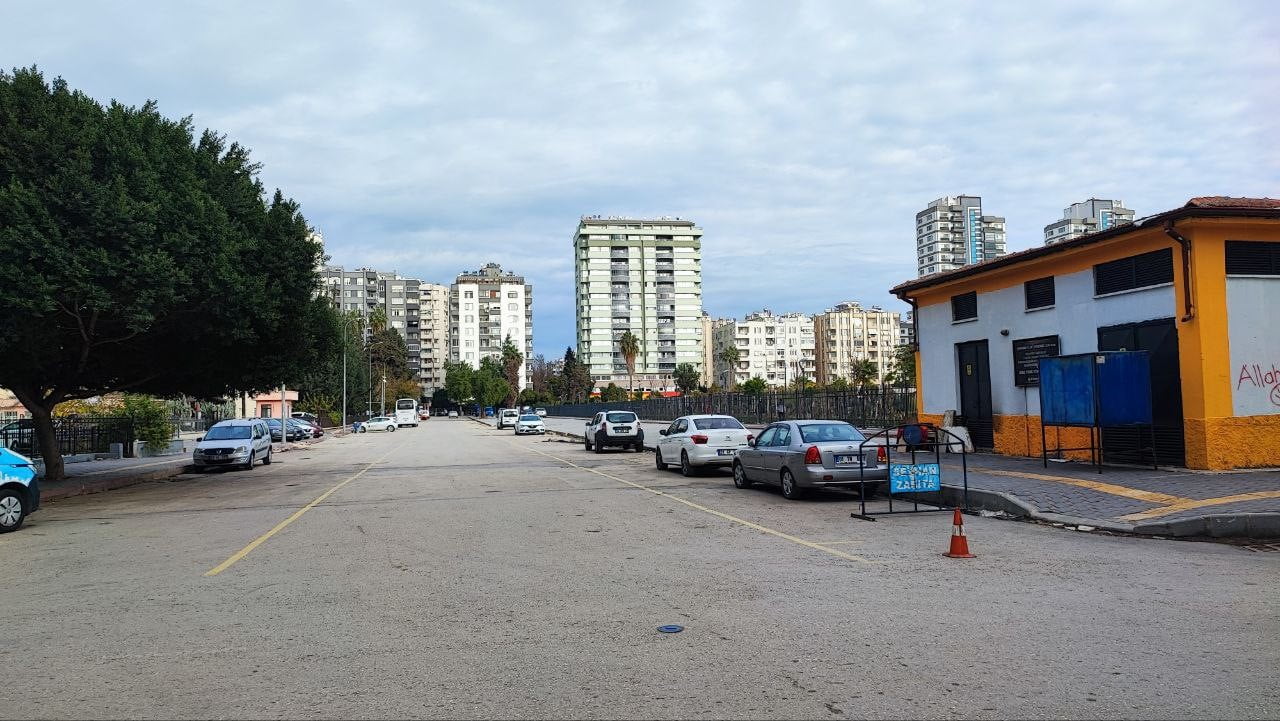 ADANA'DA BU KEZ SOĞUK NEDENİYLE SOKAKLAR BOŞ KALDI