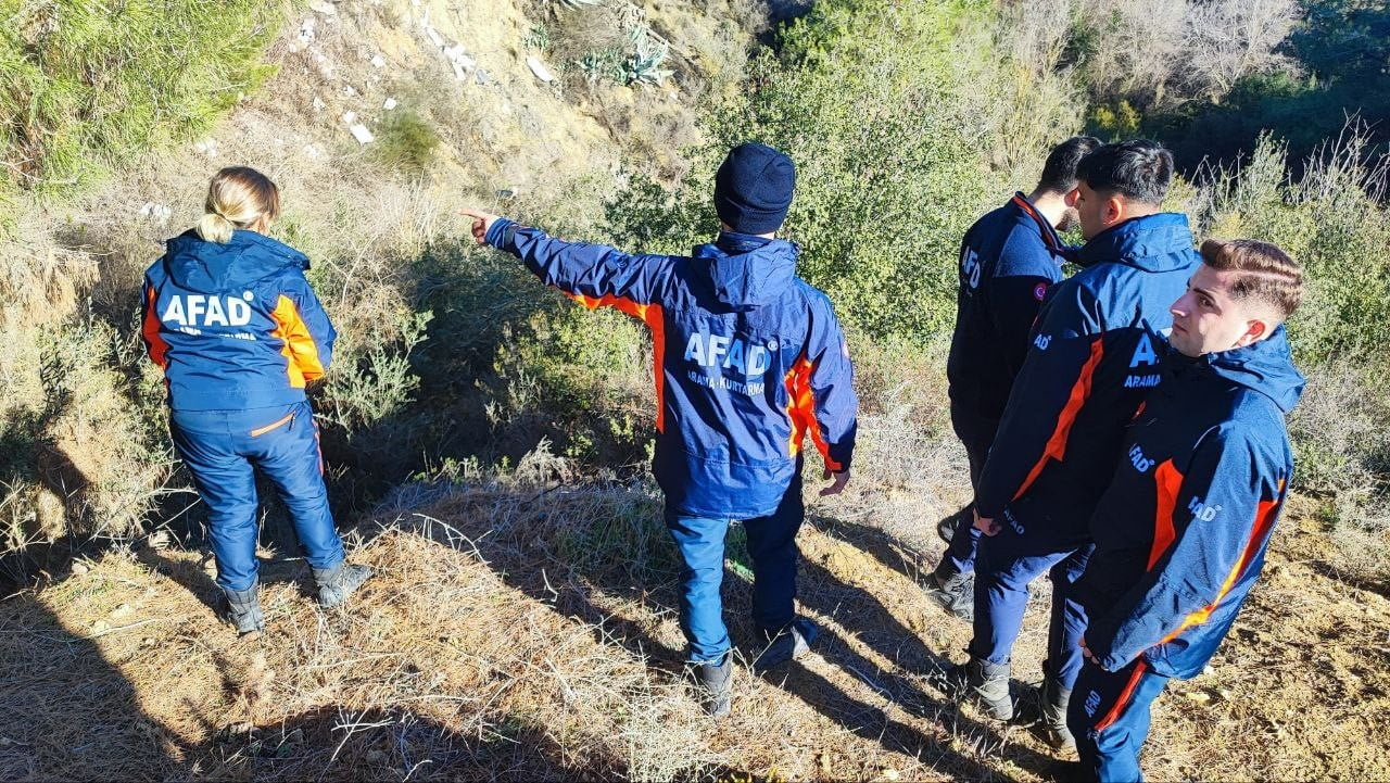 ADANA’DA 3 GÜN ÖNCE HALK EĞİTİM MERKEZİNDEN ÇIKTIKTAN SONRA KENDİSİNDEN HABER ALINAMAYAN VE EN SON...