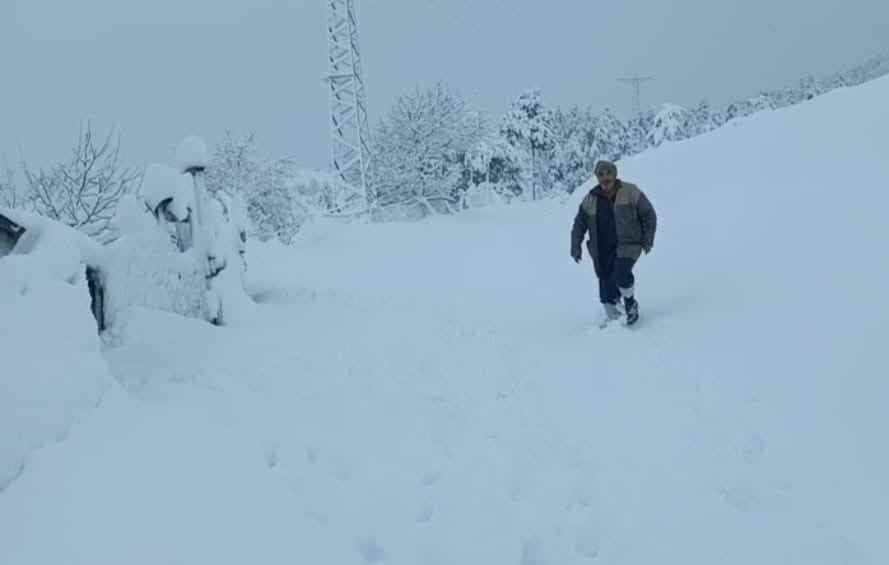 ADANA’NIN TUFANBEYLİ VE SAİMBEYLİ İLÇELERİNDE GECE SAATLERİNDE YOĞUN KAR YAĞIŞI VE TİPİ NEDENİYLE...