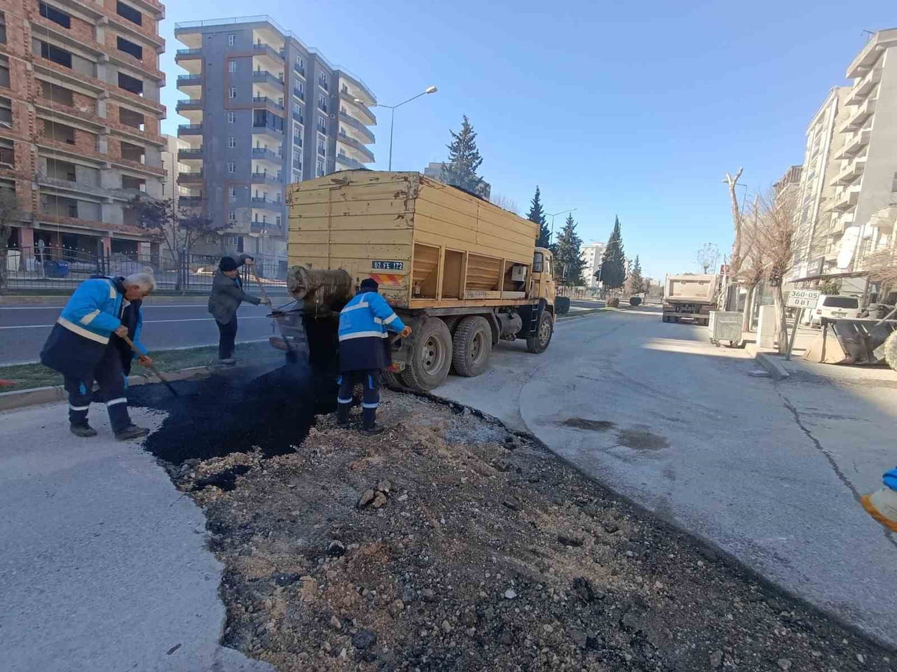 ADIYAMAN BELEDİYESİ, KENT MERKEZİNDE ETKİLİ OLAN YAĞIŞLARIN ARDINDAN ULAŞIMDA AKSAMA YAŞANMAMASI...